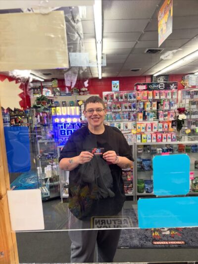Congratulations Jennifer for winning a $100 gift card for the Customer of the Month Drawing at Smoker Friendly in Buckhannon! We give a $100 gift card away EVERY MONTH, at EVERY store! So ask how to enter next time you are shopping! Thank you so much for #ShoppingLocal at SmokerFriendlyWV 💛💙